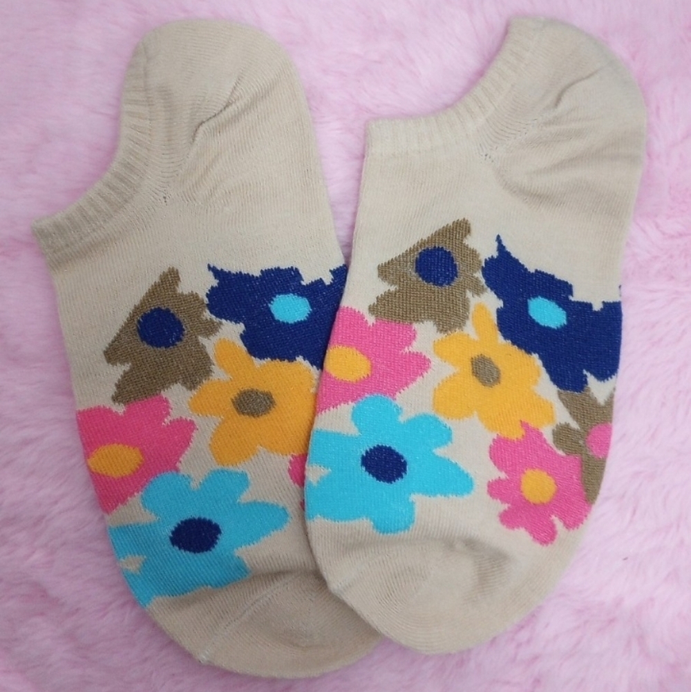 New Brown Tan Floral Ankle Socks